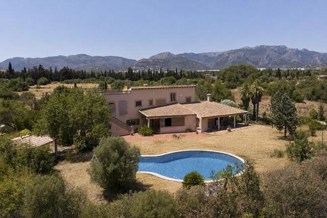 Elegante Landvilla mit Pool zum Verkauf in Marratxí bei Palma, Mallorca