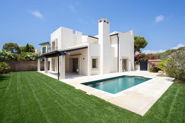 Fully renovated golfside villa for sale in Nova Santa Ponsa, Southwest Mallorca