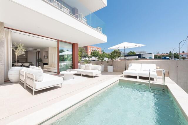 Ground floor apartment with private pool for sale in Palma, Mallorca