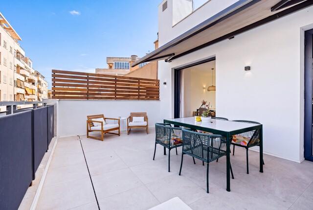 Duplex penthouse with terrace for sale in Santa Catalina, Palma