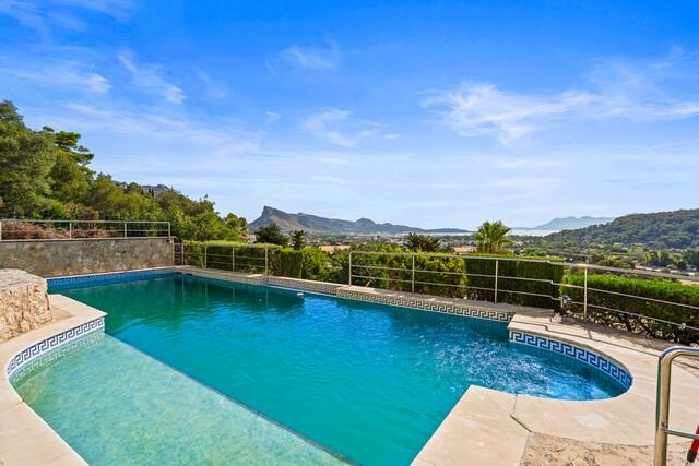 Sea view villa for sale in El Vila, Puerto Pollensa, north Mallorca