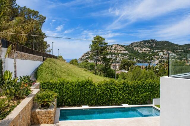 Harbour view apartment for sale in Port Andratx, southwest Mallorca