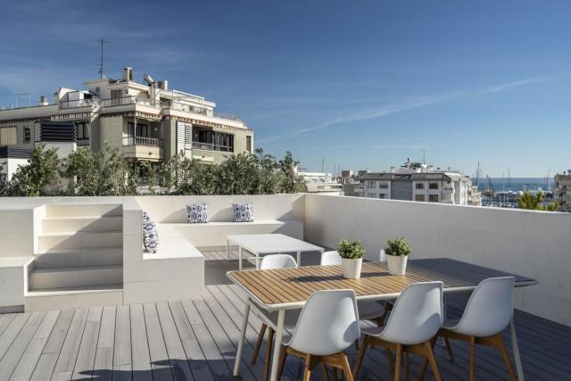 Luxurious penthouse with private pool for sale in Palma, Mallorca