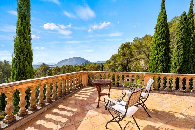 Mountain view country estate with ETV licence for sale in Pollença, North Mallorca