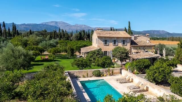 Restaurierte Finca mit Gästehaus kaufen in Sa Pobla, Nord-Mallorca