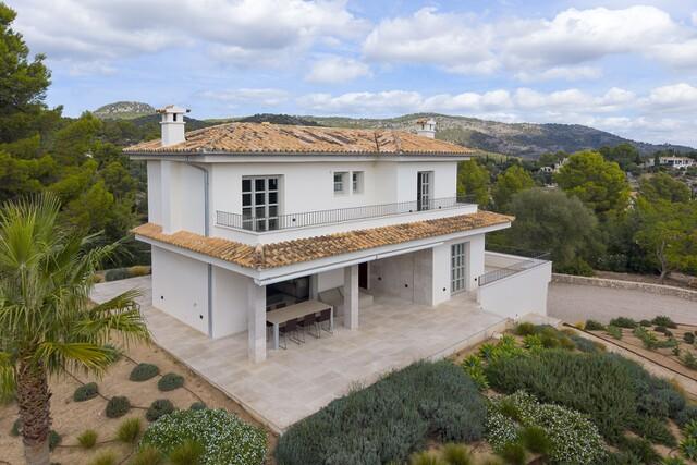 Renovierte Villa mit Bergblick in Son Font, Südwest-Mallorca