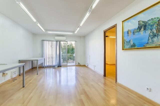 First floor apartment with lift for sale in central Puerto Pollensa, Mallorca