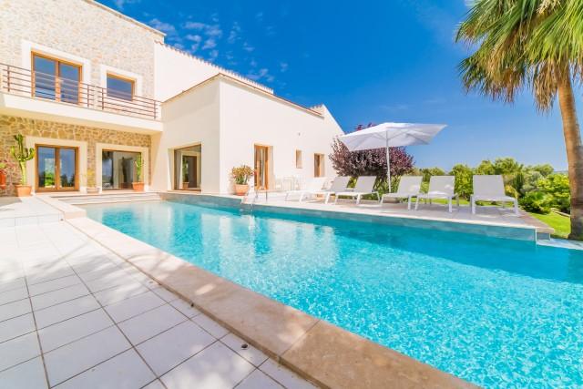 Glorious country villa with holiday license, for sale Son Servera, Mallorca
