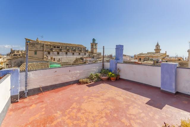 Town house with panoramic views for sale in the centre of Palma, Mallorca