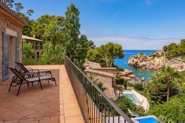 Incredible sea view villa with spa for sale in Cala Deia, Mallorca