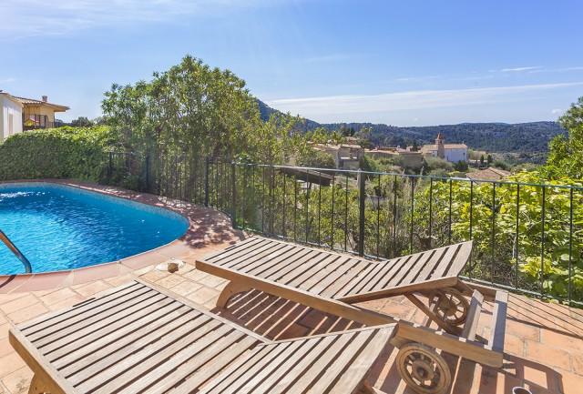 Encantadora villa con vistas al mar en venta en Galilea, Puigpunyent, Mallorca