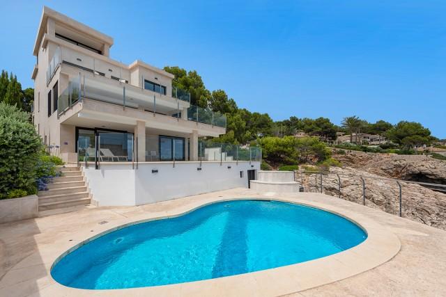 Incredible seafront villa for sale in Old Bendinat, Mallorca