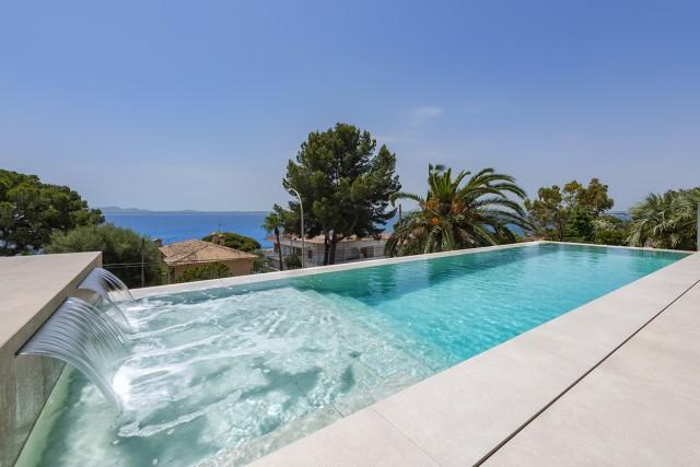 State-of-the-art sea view villa for sale in Alcanada, Mallorca