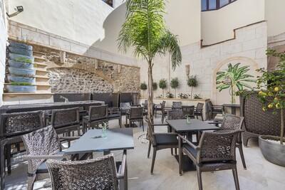 Jimmy&rsquo;s Exclusive Club and Bar (13)