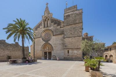 Alcudia Church 01