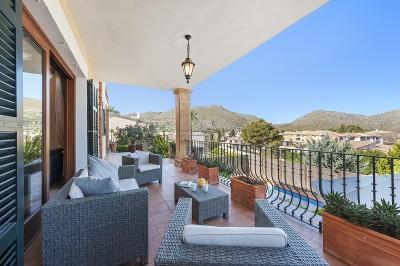 covered terrace chill out area