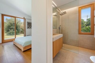 Bathroom (2)