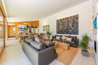 Living Room (2)