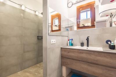 Bathroom (2)