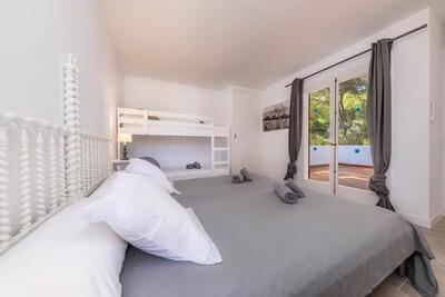 Bedroom (4).jpg