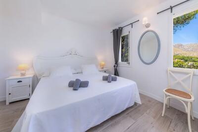 Bedroom (2).jpg