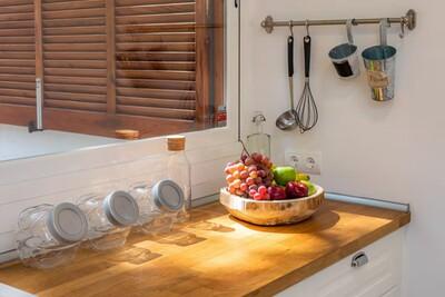 Kitchen (3).jpg