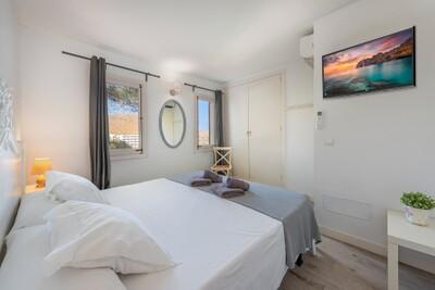 Bedroom new (1).jpg