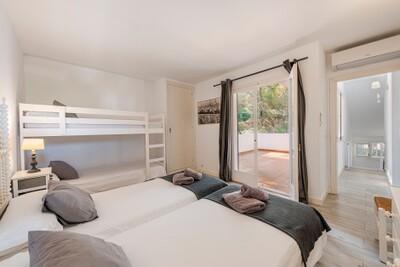 Bedroom new (4).jpg