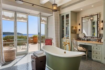 Bathroom (2)