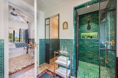 Bathroom (6)