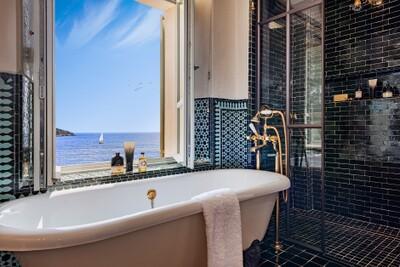 Bathroom (8)