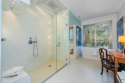 Bathroom (1)