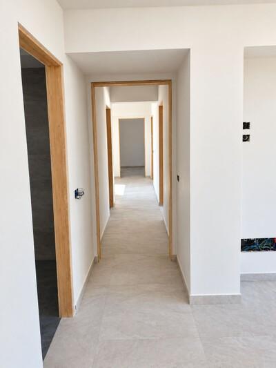 Interior (5).jpeg
