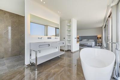 Bathroom (2)