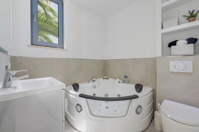 Bathroom (3)