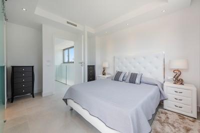Bedroom (2)