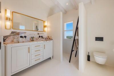 Bathroom (2)