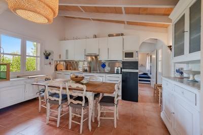 Guest Kitchen