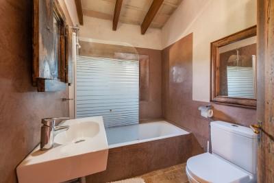 Bathroom (3)
