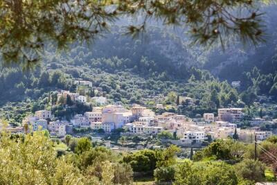 View of Esetellencs