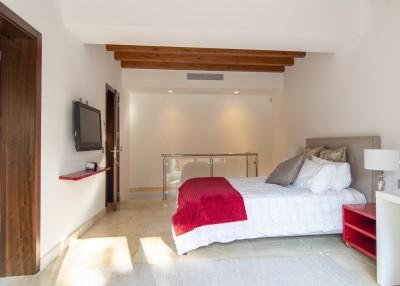 Bedroom (9)