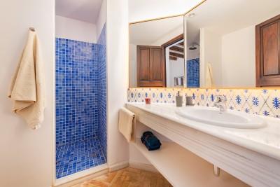 Bathroom (1)