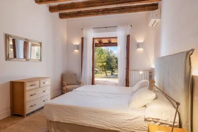 Bedroom (2)