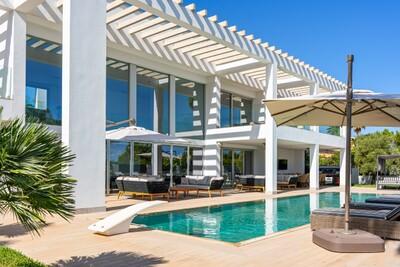 Exterior and Pool (2).jpg