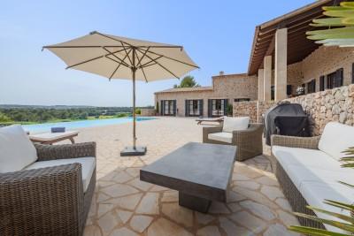 Pool and Exterior (2)