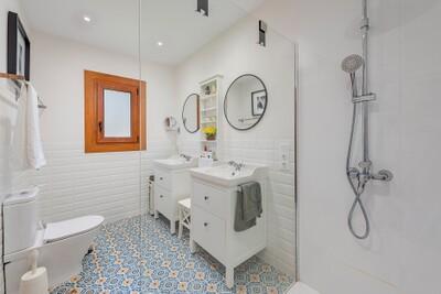 Bathroom (2)
