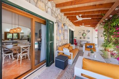 Coveed Terrace (2)