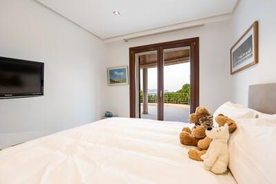 Bedroom (6)
