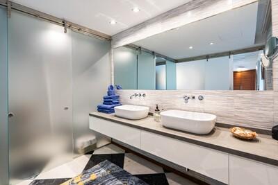Bathroom (1)