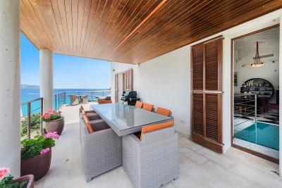 covered terrace
